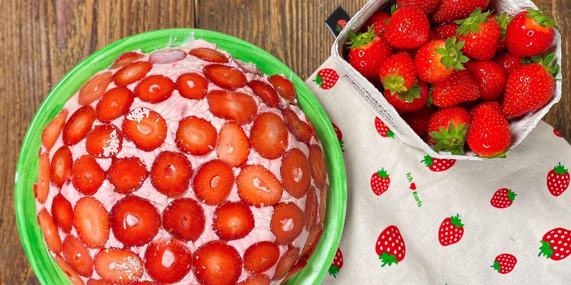 Hier findet ihr das Rezept aus Steffis Live Show: Erdbeer Kuppel Torte